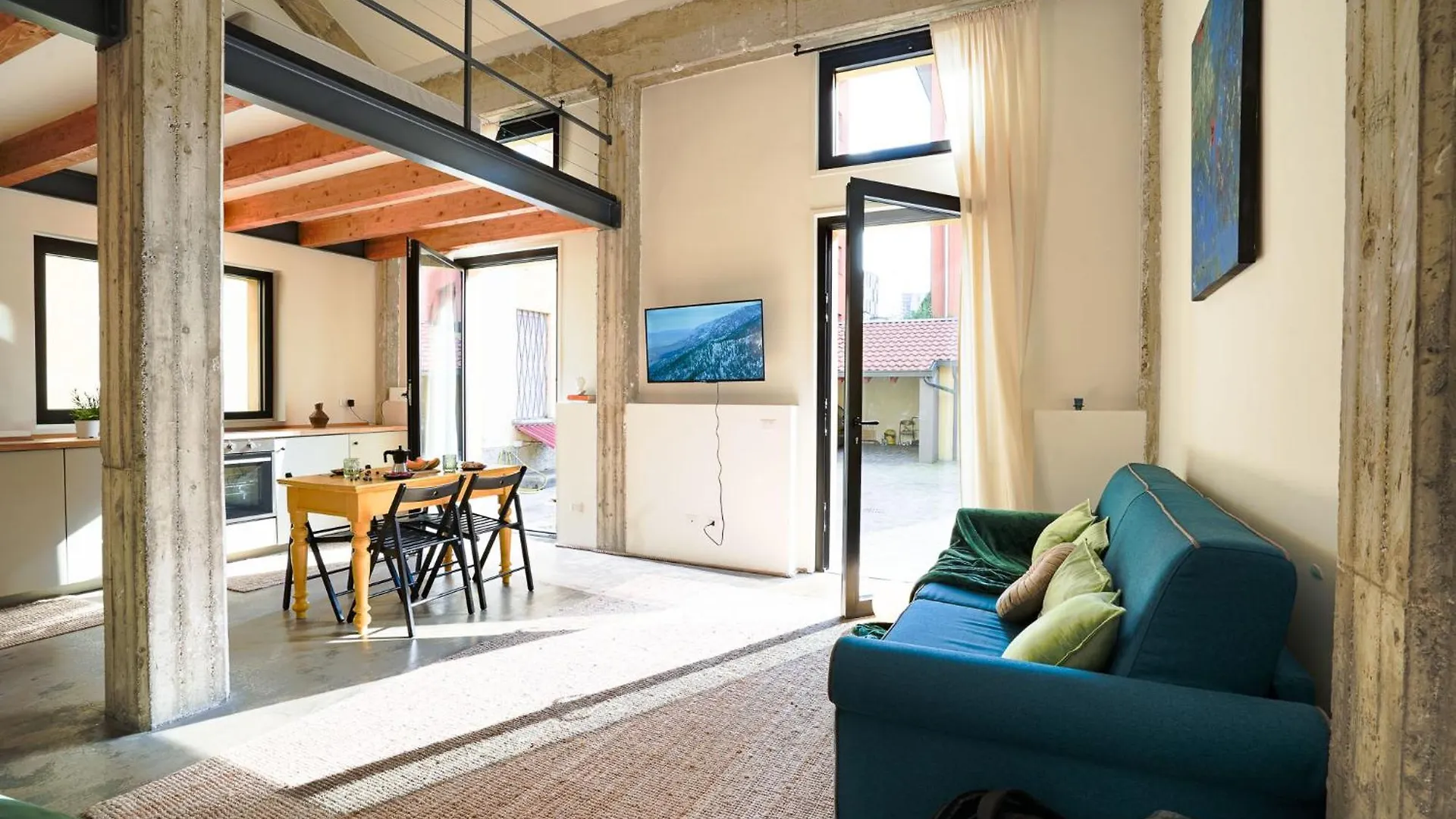 Del Re House, Parking Free Villa Milano